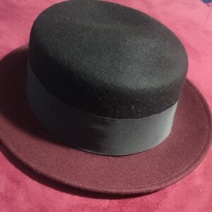 Kate Spade NEW YORK HATS OFF Burgundy And Black Hat